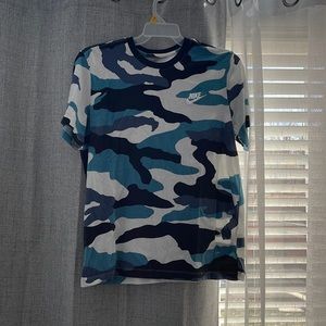 Nike tshirt
